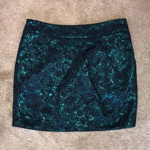 F21 SKIRT W ZIPPER AND 2 POCKETS